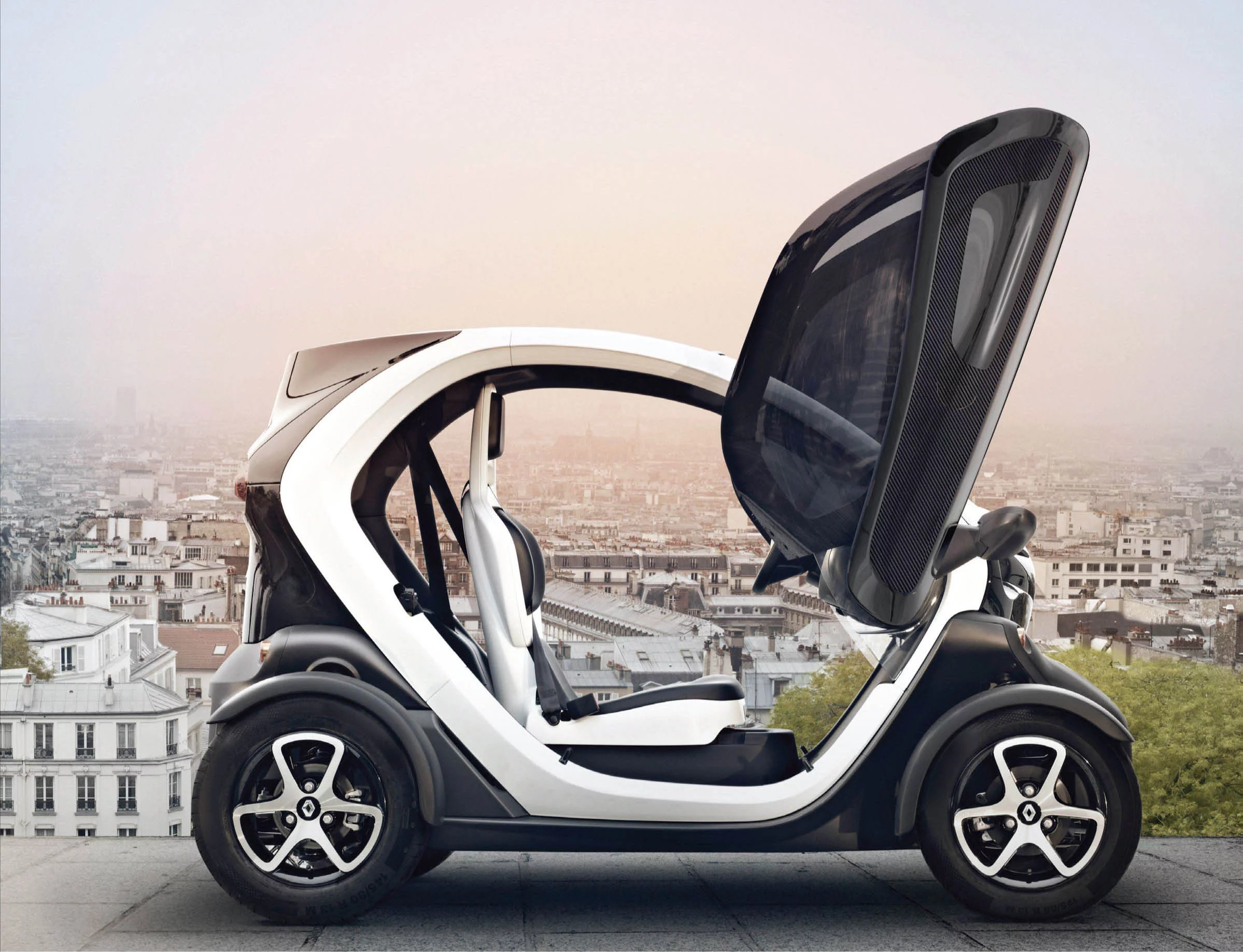 Twizy came out in 2009, first GWKULLA showed up 2008