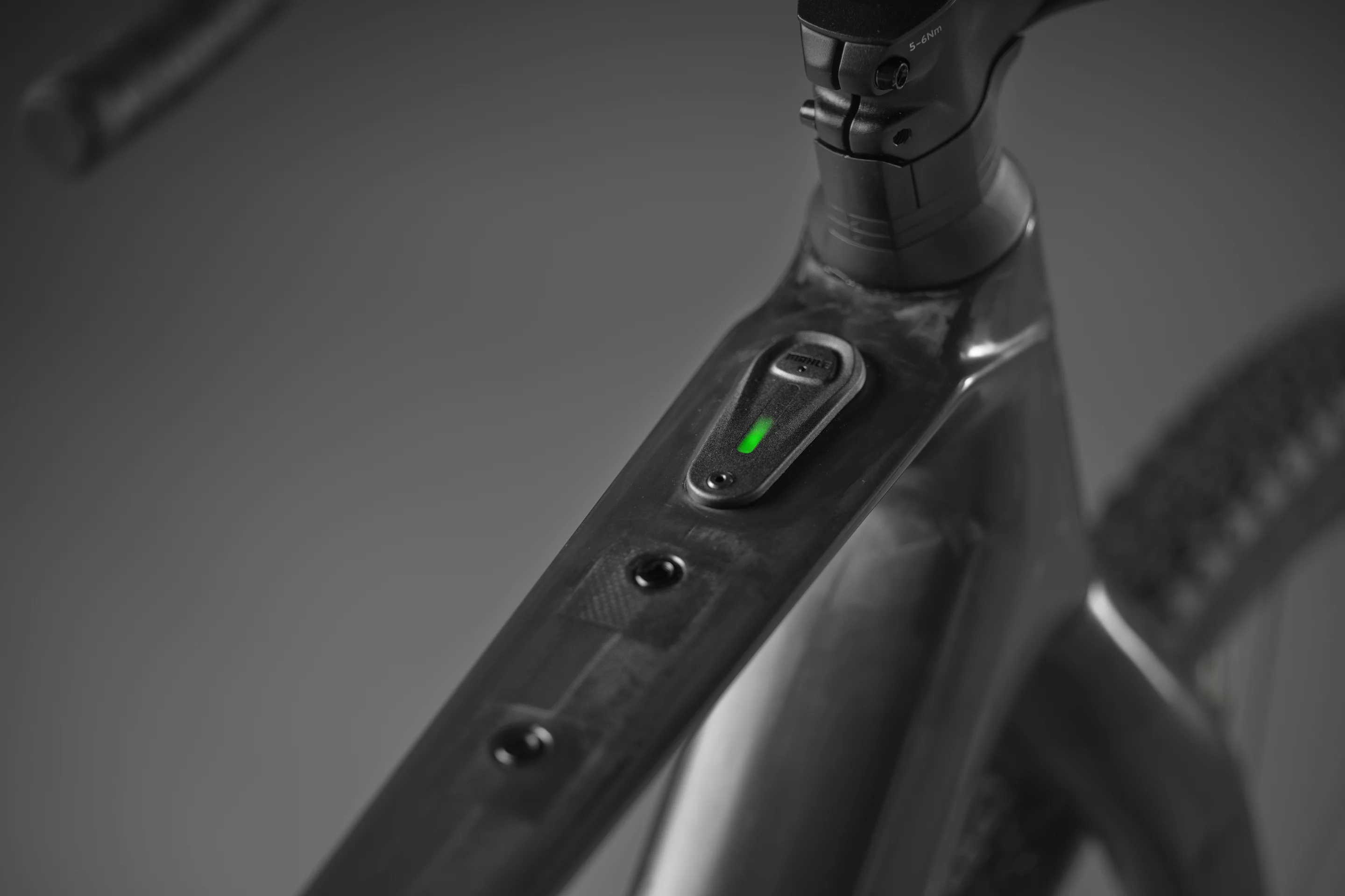 Battery and assist mode can be checked via the carbon frame's top tube