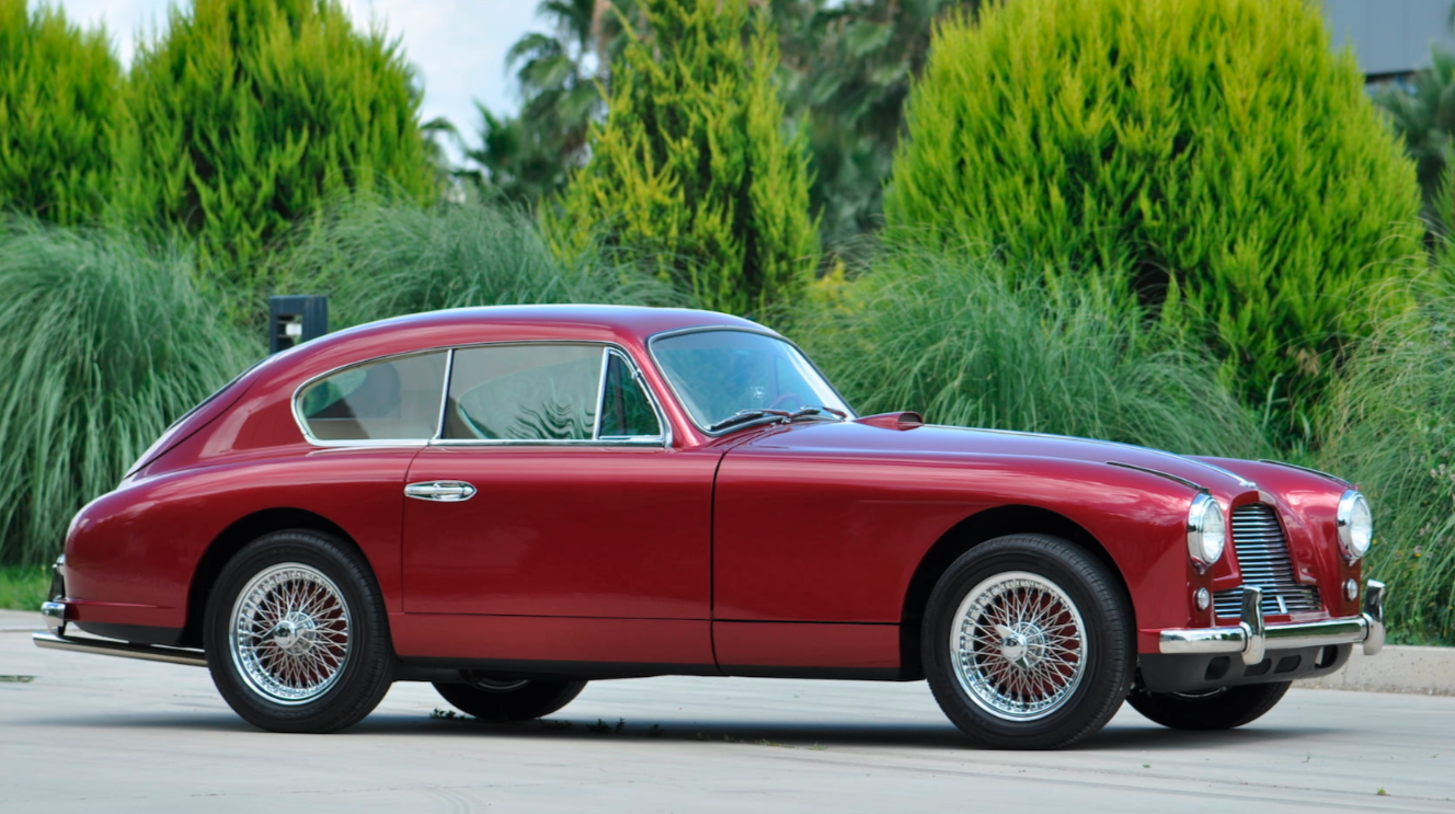 2018 Monterey Car Week Auction Report | 1955 Aston Martin DB2/4 | Estimate: from $250,000 to $275,000 | Failed to reach reserve price. High bid: $160,000 | Auction: Mecum | Lot S143 | Official Description