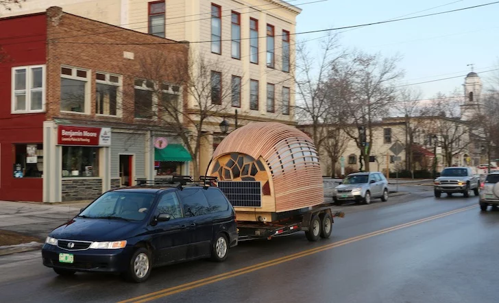 OTIS can be towed by a car on a standard-sized 1.5 x 2.5 m (5 x 8 ft) open-bed utility trailer