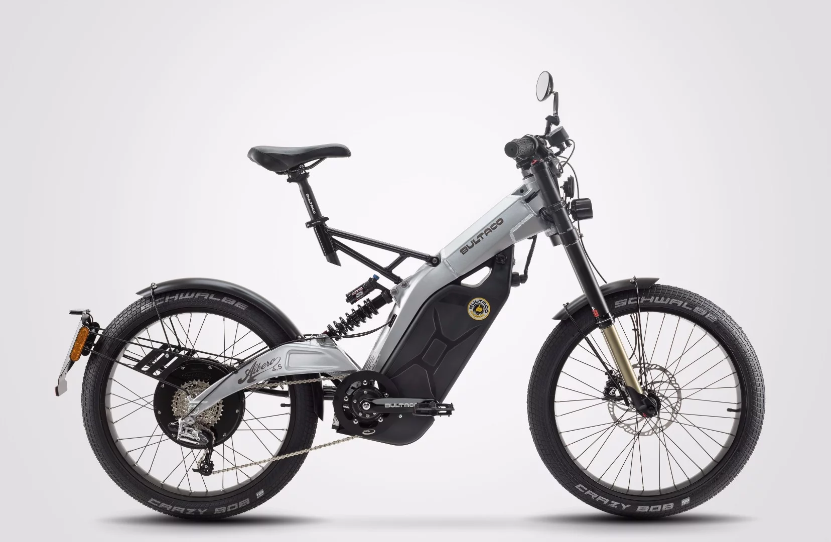 In Sport mode, the Albero can zip along for up to 50 km (30 mi) before the 1.3 kWh Li-ion battery pack starts to splutter. Tour mode will extend that to 75 km, and rides of 100 km are possible in Eco mode.
