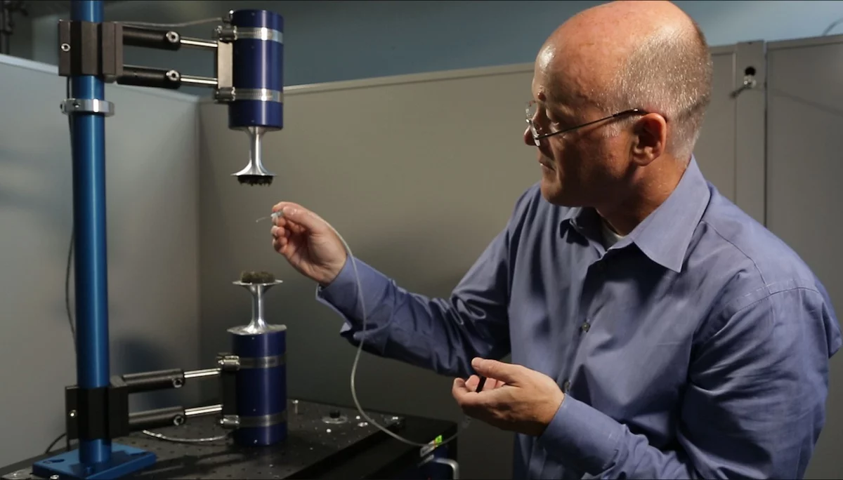 Levitation allows amorphization of drugs to be studied while they are being processed (Photo: Dan Harris)