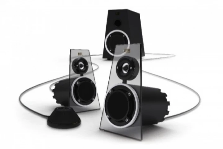 The Altec Lansing Expressionist Ultra MX6021 - 200W RMS on your desktop