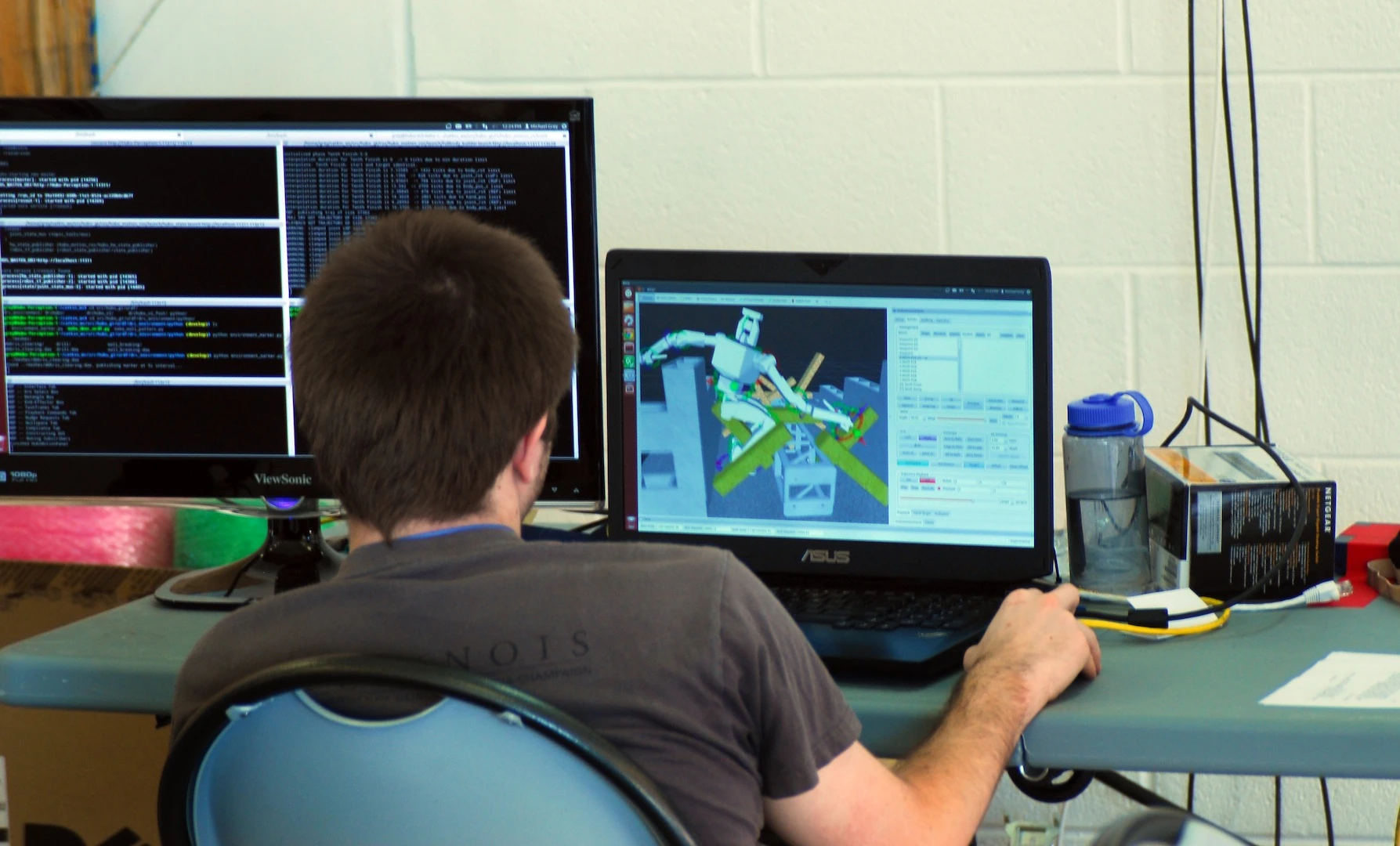 Robot control station