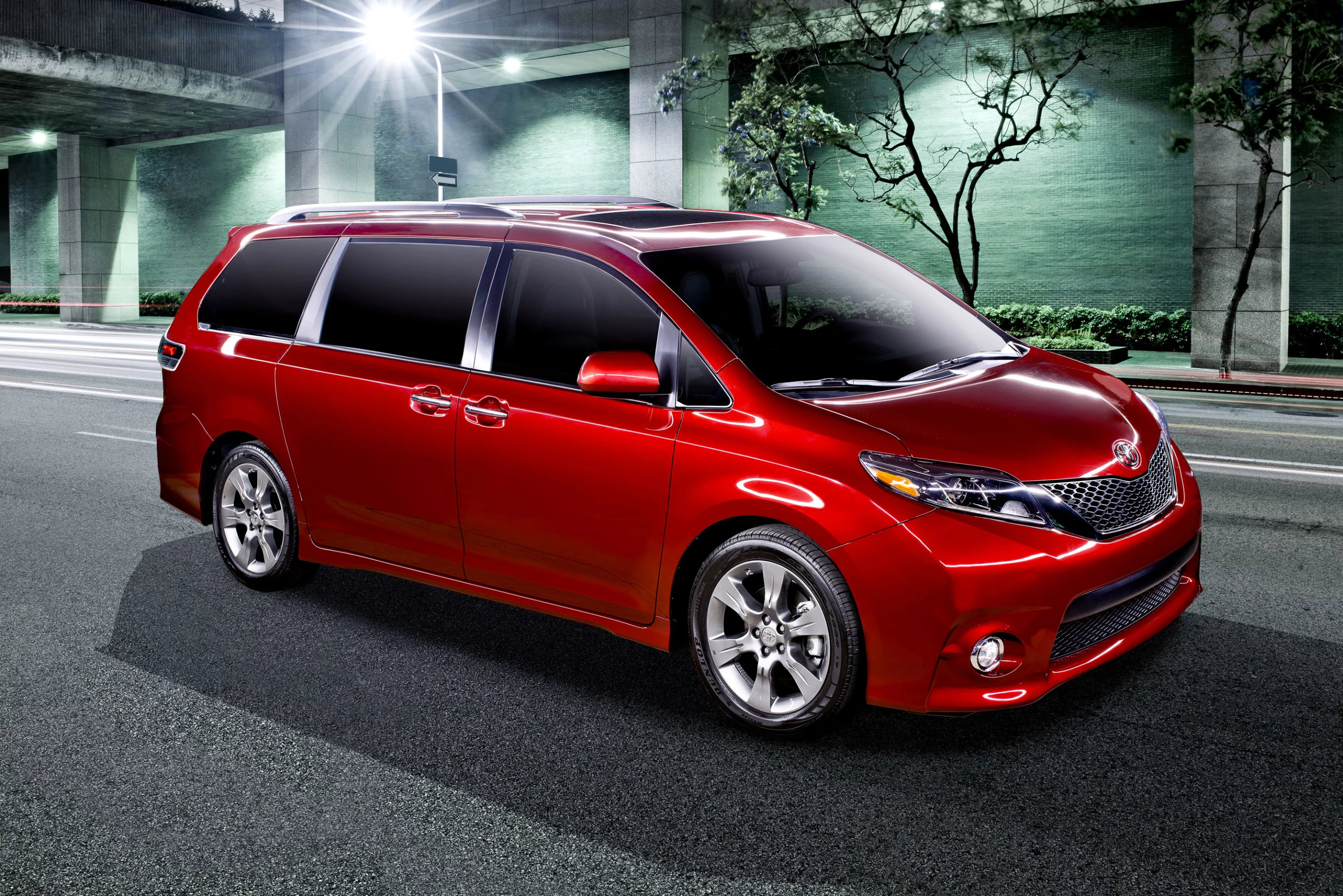 The 2015 Toyota Sienna offers Driver Easy Speak