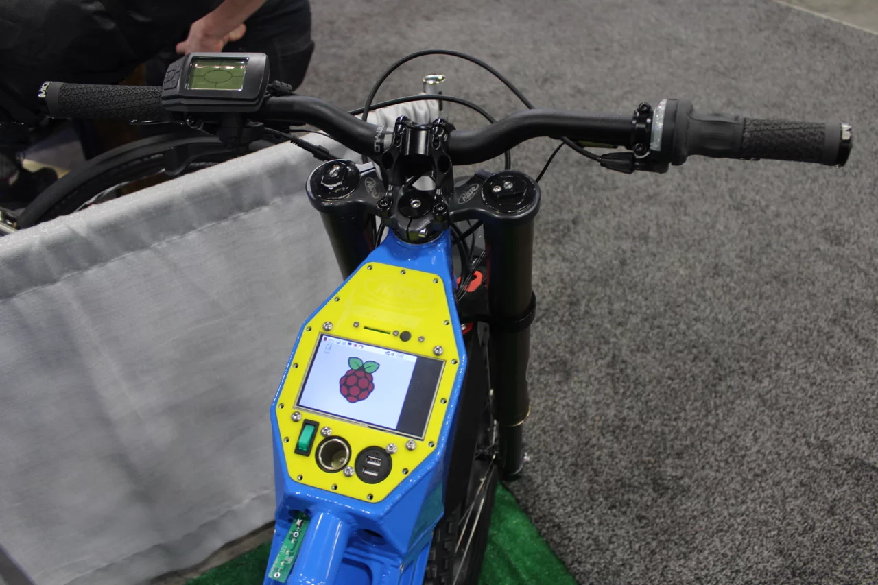 The Voltinator features a Raspberry Pi 3 microcomputer in its control panel