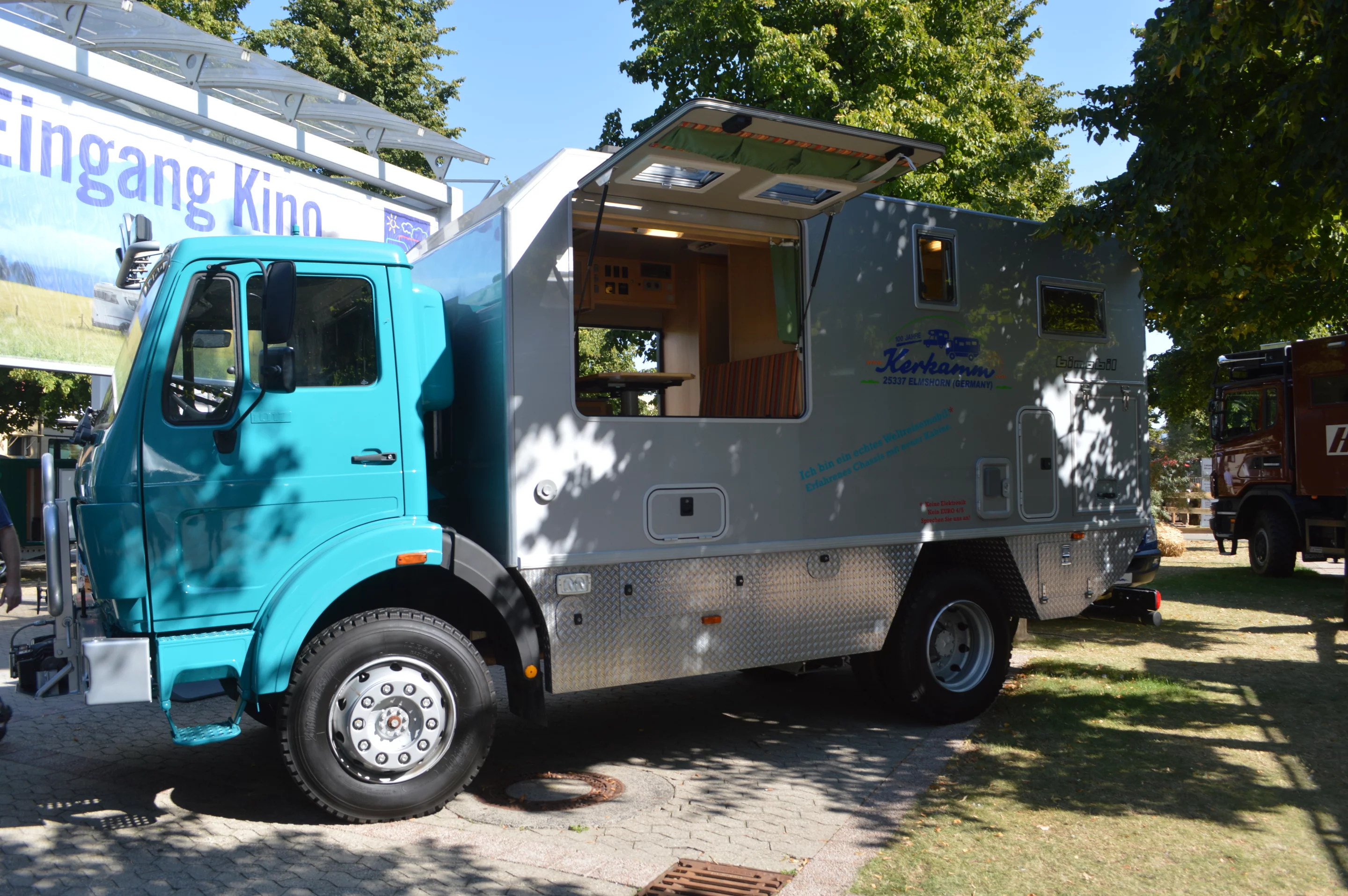 The Bimobil EX 500 stands atop a Mercedes-Benz 1017A 4x4