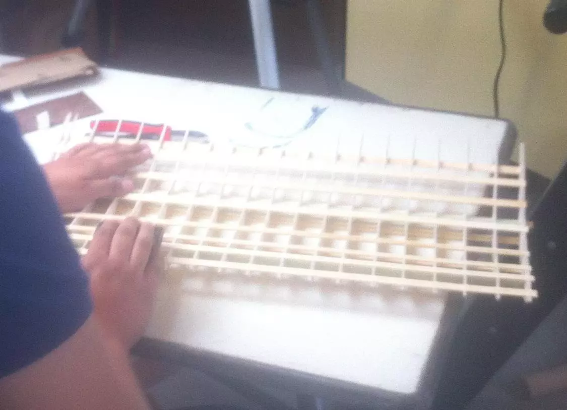 Mounting wing stringers