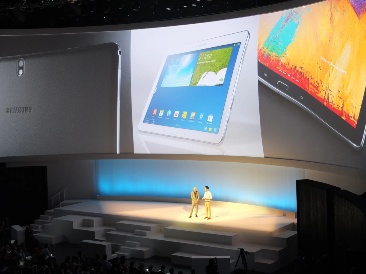 Samsung unveils the new Galaxy Note 10.1 (Photo: Gizmag)