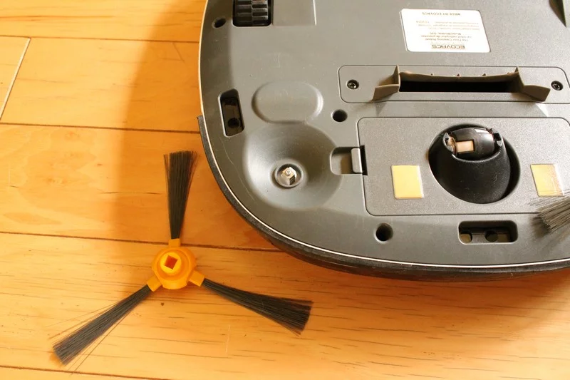 Brushes pop on and off