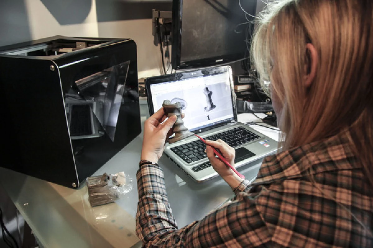 FABtotum is a combination 3D printer, scanner and milling machine