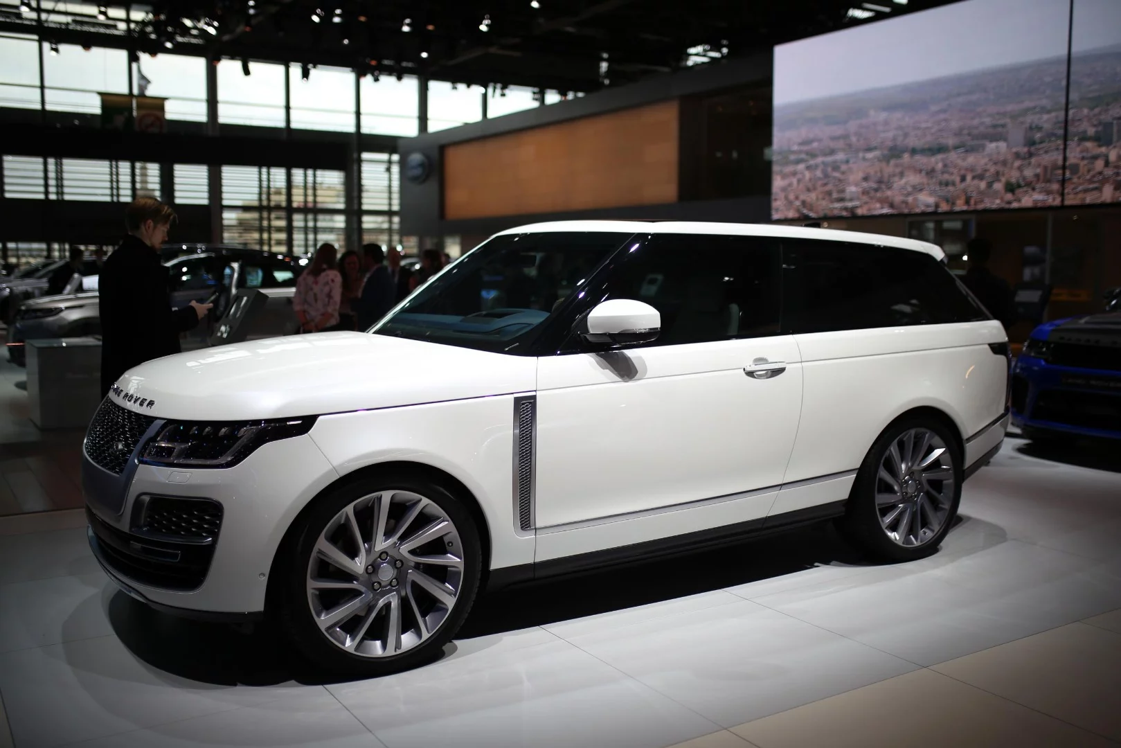 Range Rover SV Coupe
