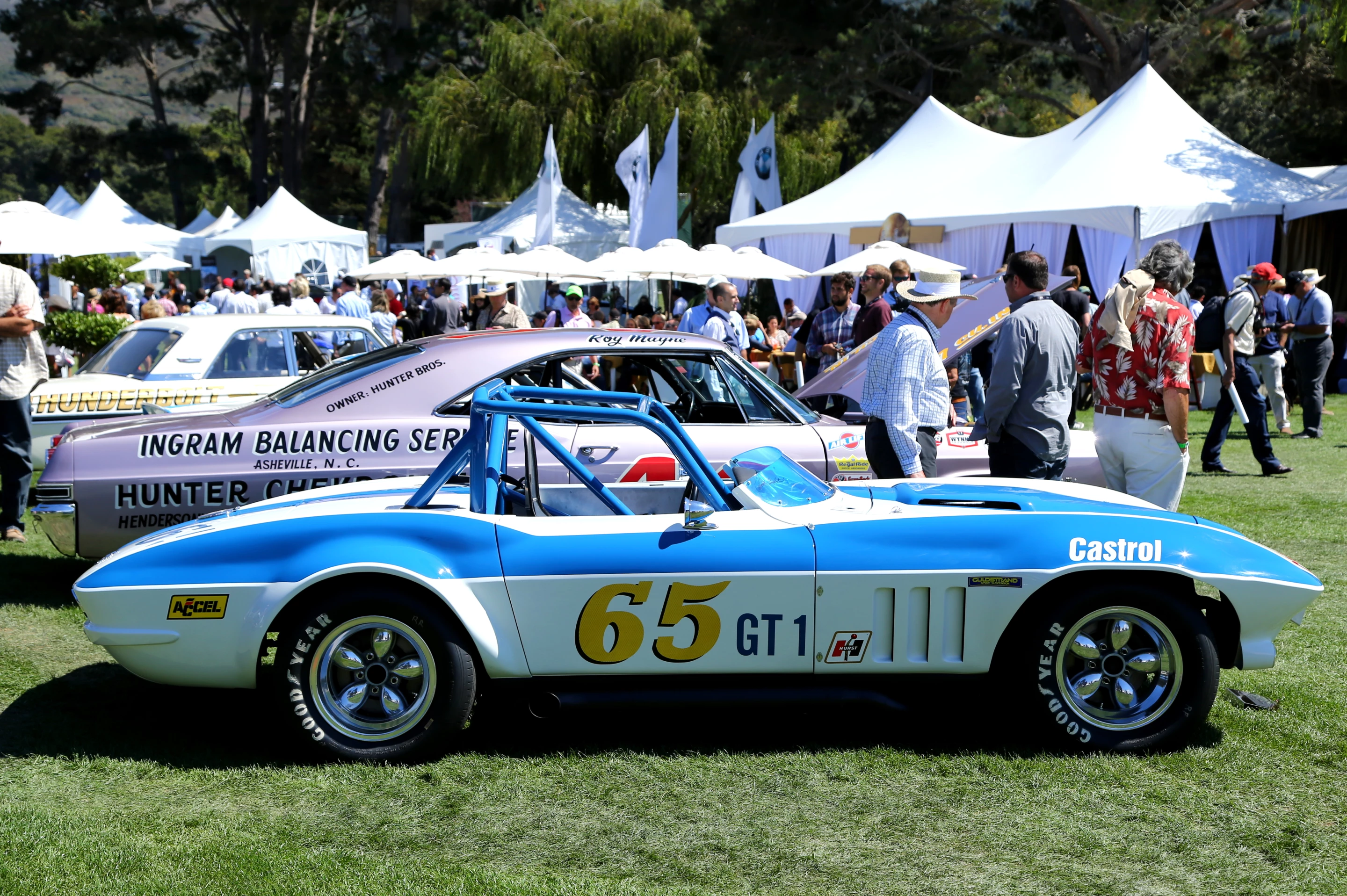 One of a few domestic collectibles on hand at Quail ... a 1965 Chevrolet Corvette Race Car (Photo: Angus MacKenzie/Gizmag.com)
