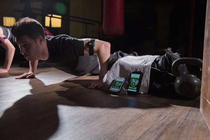 Gymwatch uses an array of built-in sensors and inverse dynamics to track motion and strength across different exercises