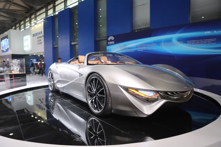 One part Aventador, Porsche 918, McLaren P1 and Acura NSX, this open-topped, gull winged beauty is the work of Shizuki Kajiyama, Visteon's Design Studio Manager