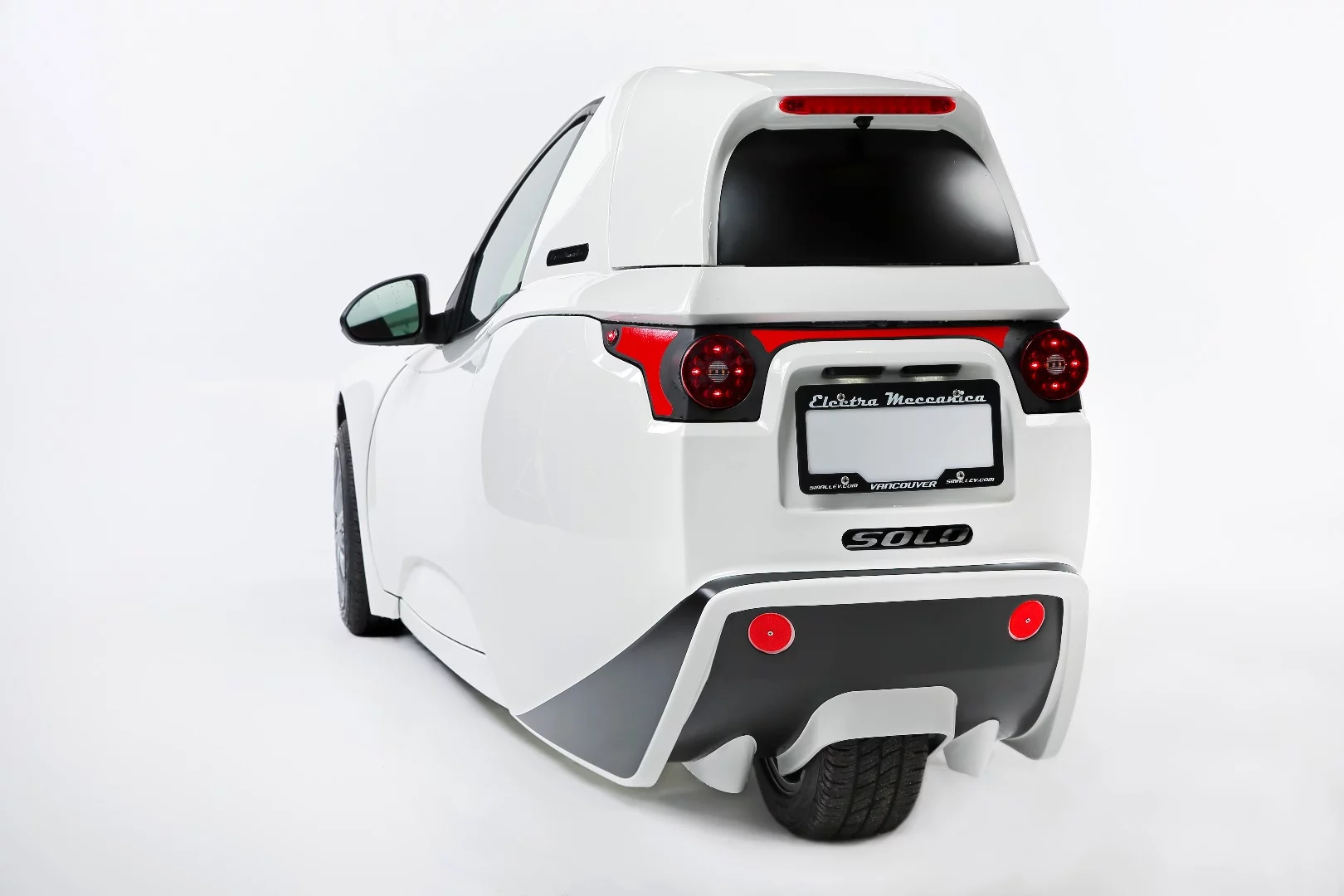 A single rear wheel and dual front wheels