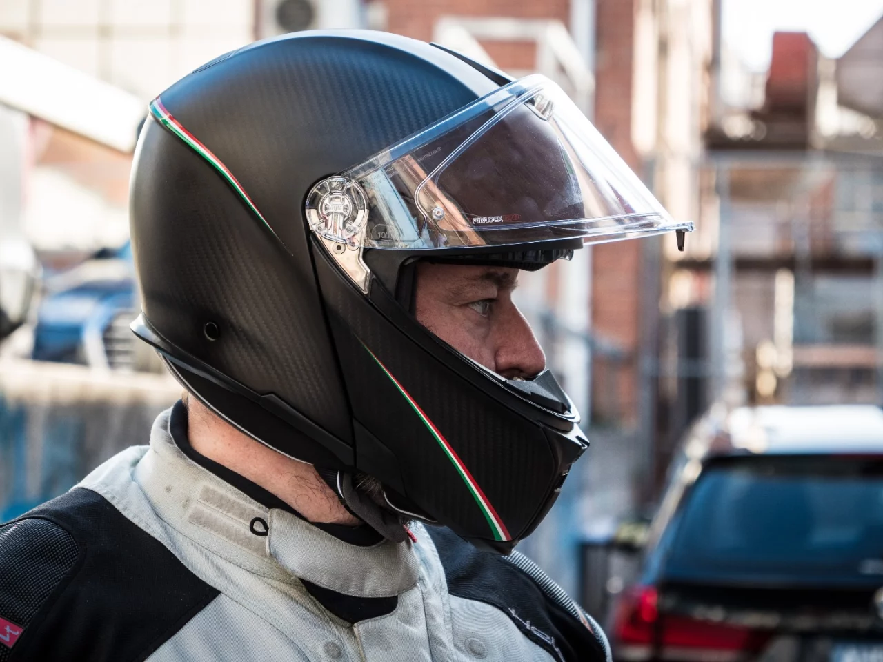 AGV SportModular: you wouldn't know it's a flip face lid to look at it