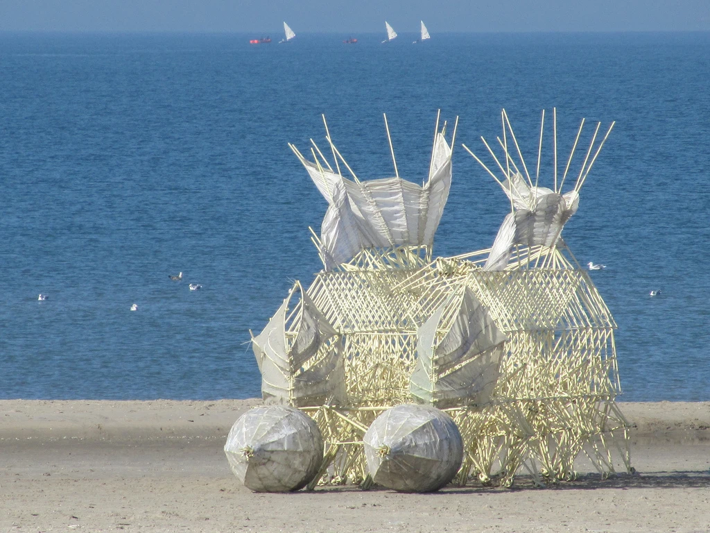 The Animaris Gubernare with its rolling stomachs (Photo: Theo Jansen)