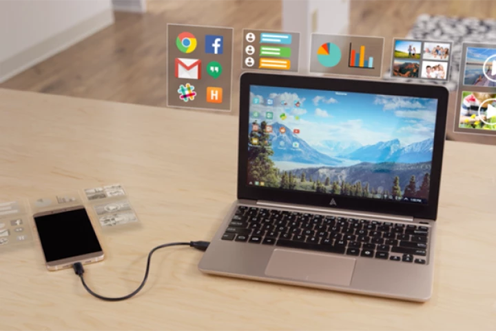 The Superbook leverages the processing power of modern smartphones