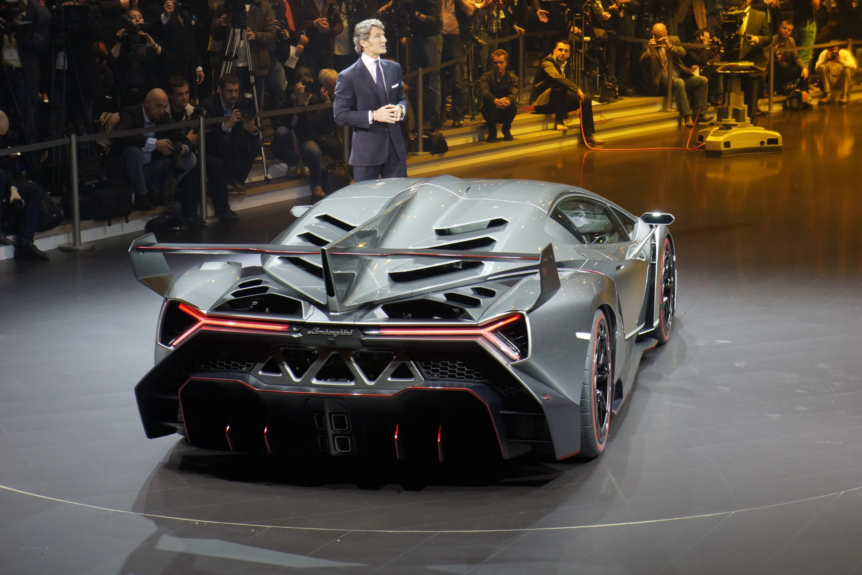 Lamborghini introduces the Veneno