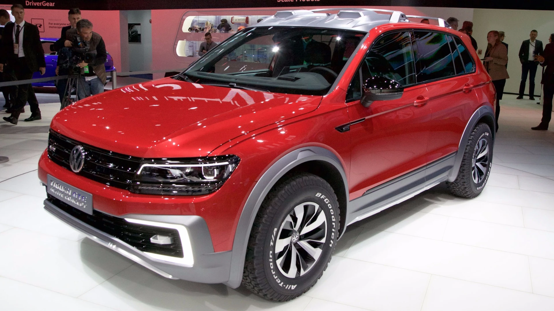 With powerful LED lights, the Tiguan looks ready to tackle to desert. Whether any Tiguan owner has ever felt the need to take on the desert is another question.