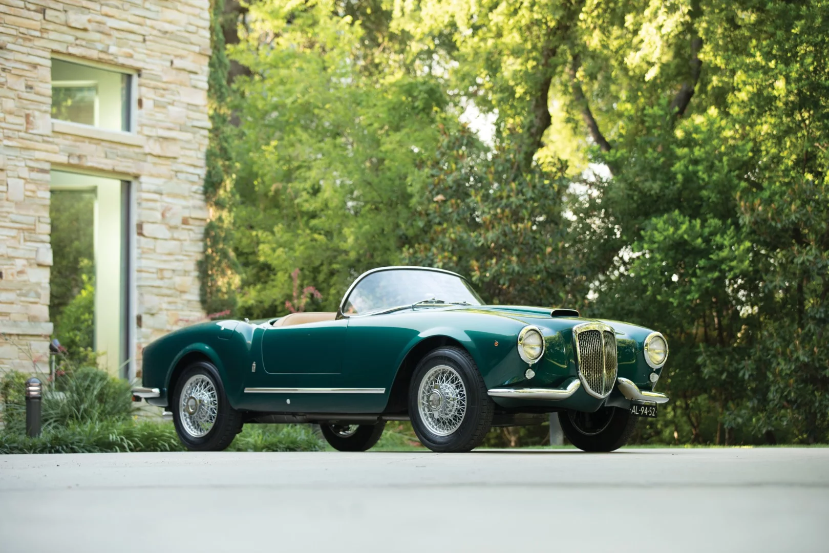 2018 Monterey Car Week Auction Report | 1955 Lancia Aurelia B24S Spider America | Failed to reach reserve price. High bid: $875,000 | Estimate: from $950,000 to $1,250,000Auction: RM-Sothebys | Lot 136 | Official Description
