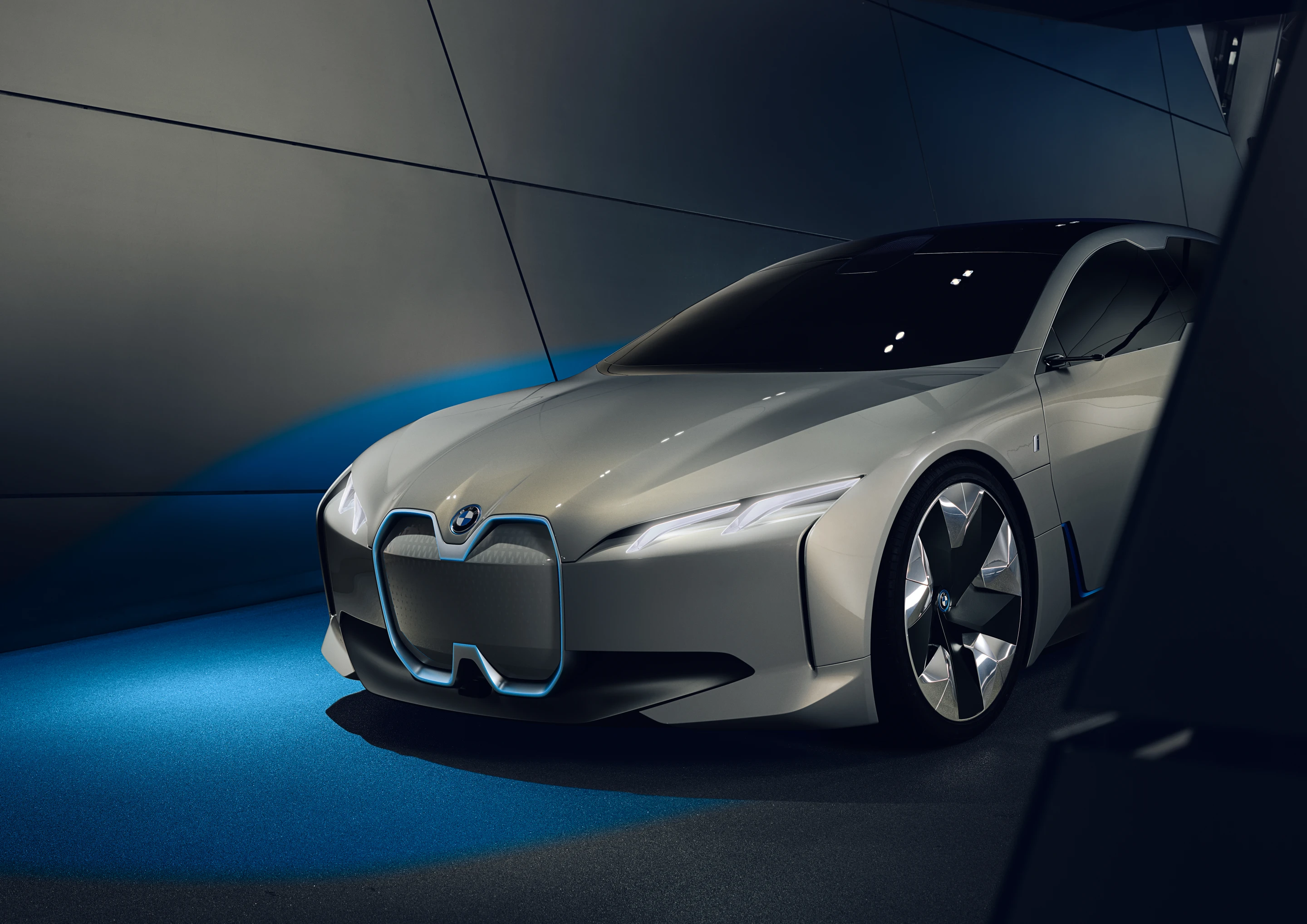 Pencil-thin LED headlamps and well-defined edges for the fenders finish the exterior’s electrified, muscular appeal