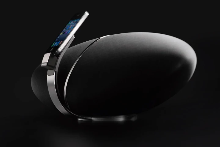 Bowers & Wilkins has announced a new Zeppelin iPod speaker that utilizes Apple's Air technology to wirelessly stream audio around the home