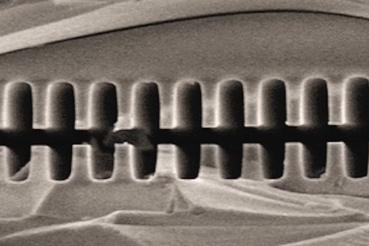 Fused quartz acceleration grating for the Stanford-SLAC dielectric laser electron accelerator (Photo: SLAC)