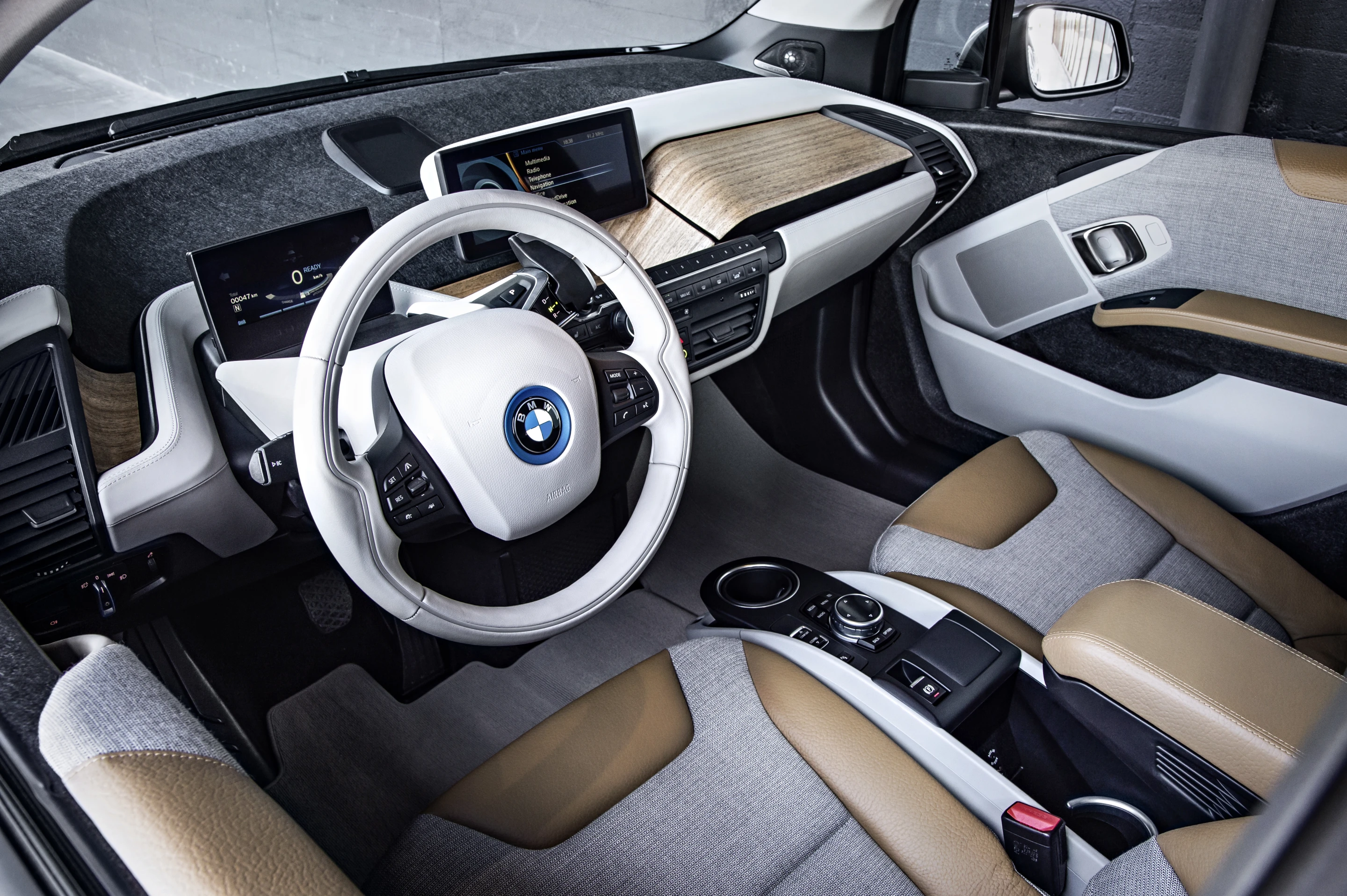 BMW qualifies the i3 interior as open and airy