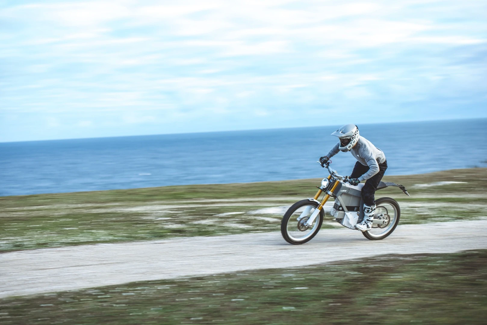 The original Kalk’s geometry borrowed heavily from Enduro and downhill bikes, and the Kalk& does the same
