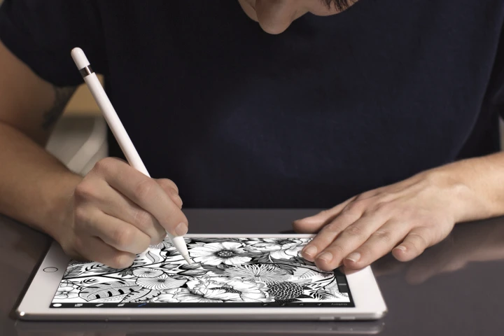 Drawing with the Apple Pencil on the 9.7-inch iPad Pro