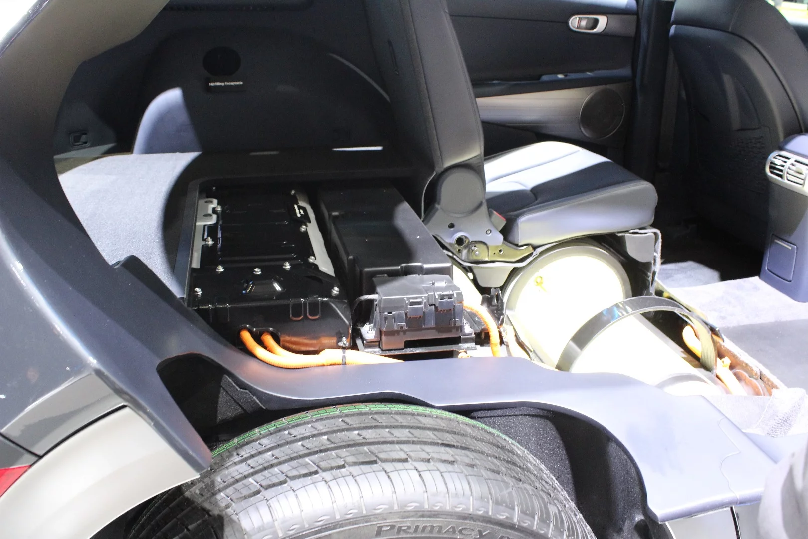 A look at the Hyundai Nexo's hydrogen fuel cell-electric underpinnings