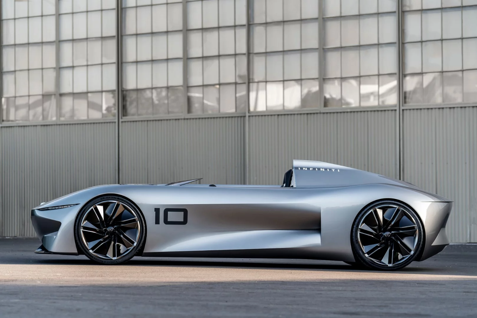 Infiniti Concept 10: looks pretty wicked