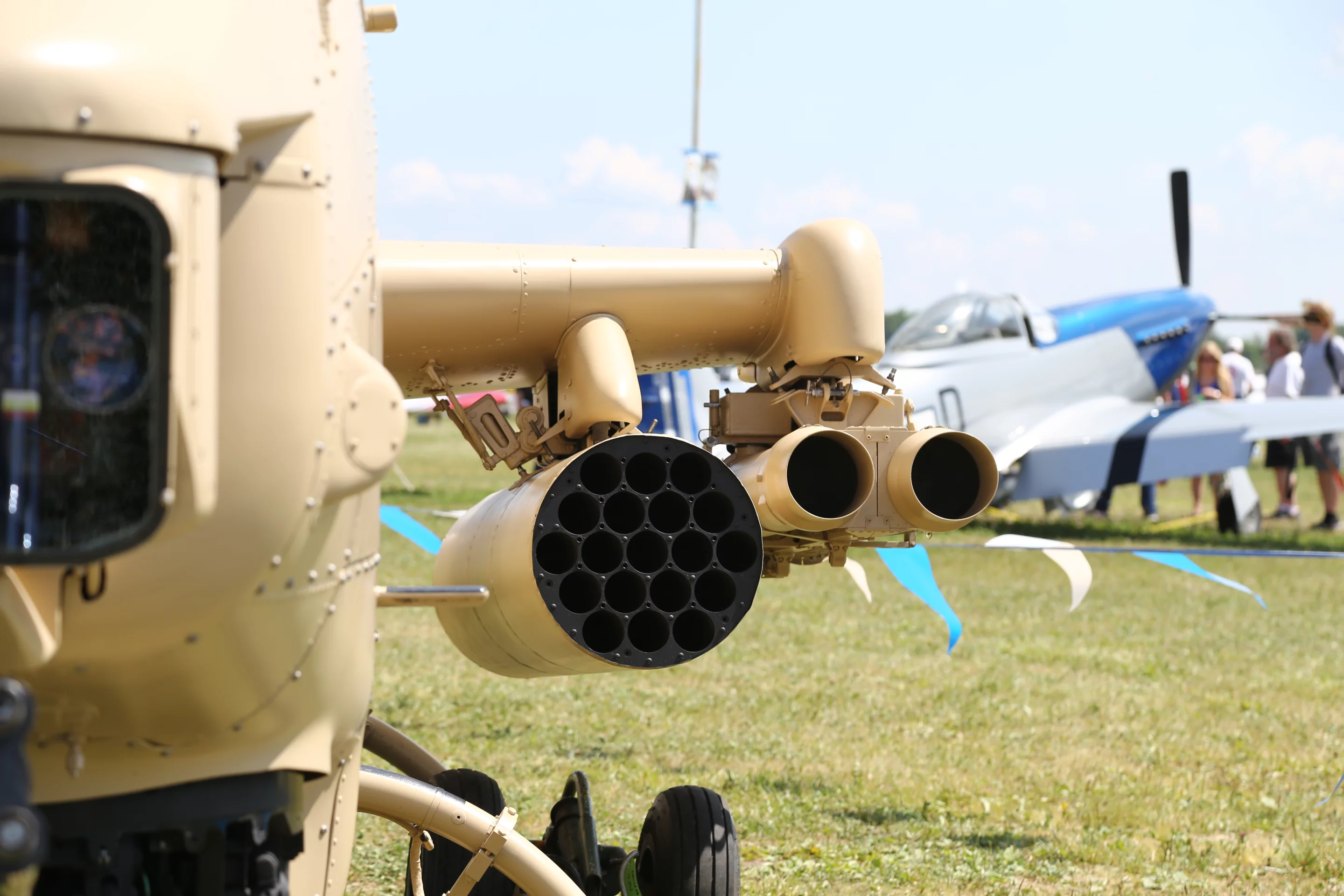 Vintage Cobra attack helicopter carries missiles on the wings and a forward mounted Gatling gun (Photo: Angus MacKenzie/Gizmag.com)