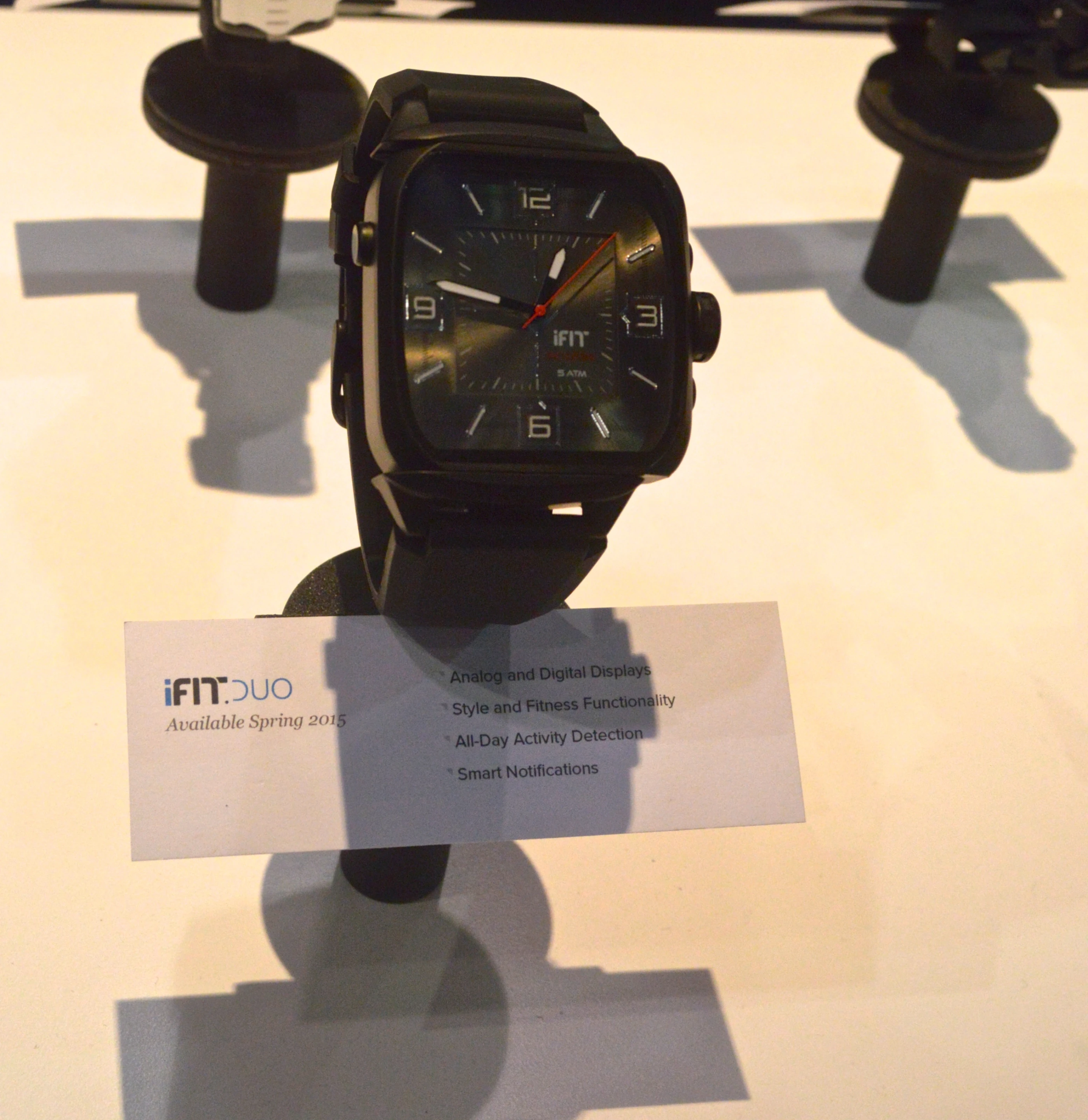 A classic look on one side, a digital smartwatch below