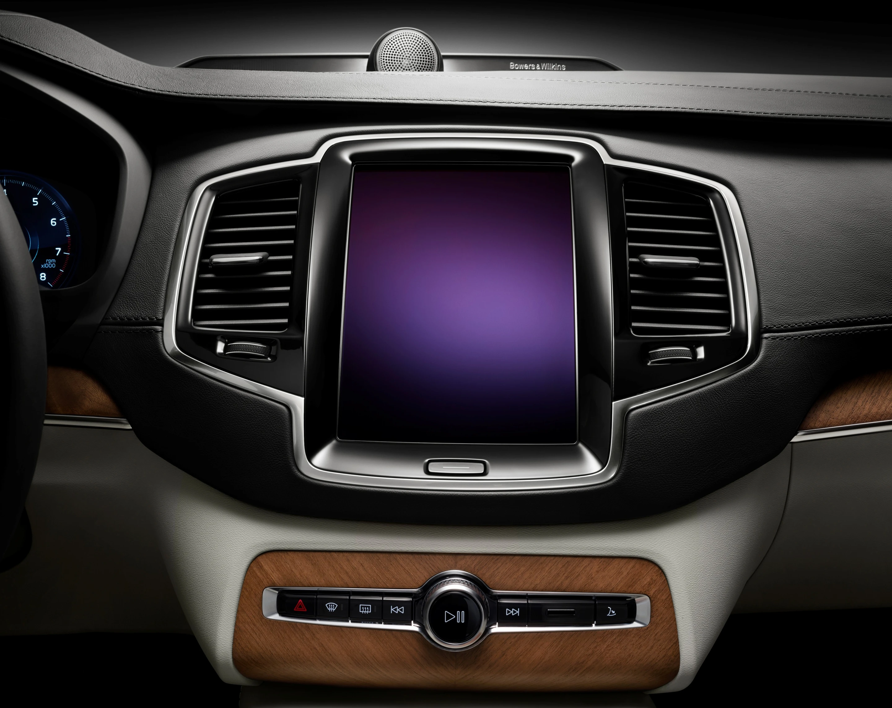 Volvo's Sensus system debuts in the XC90