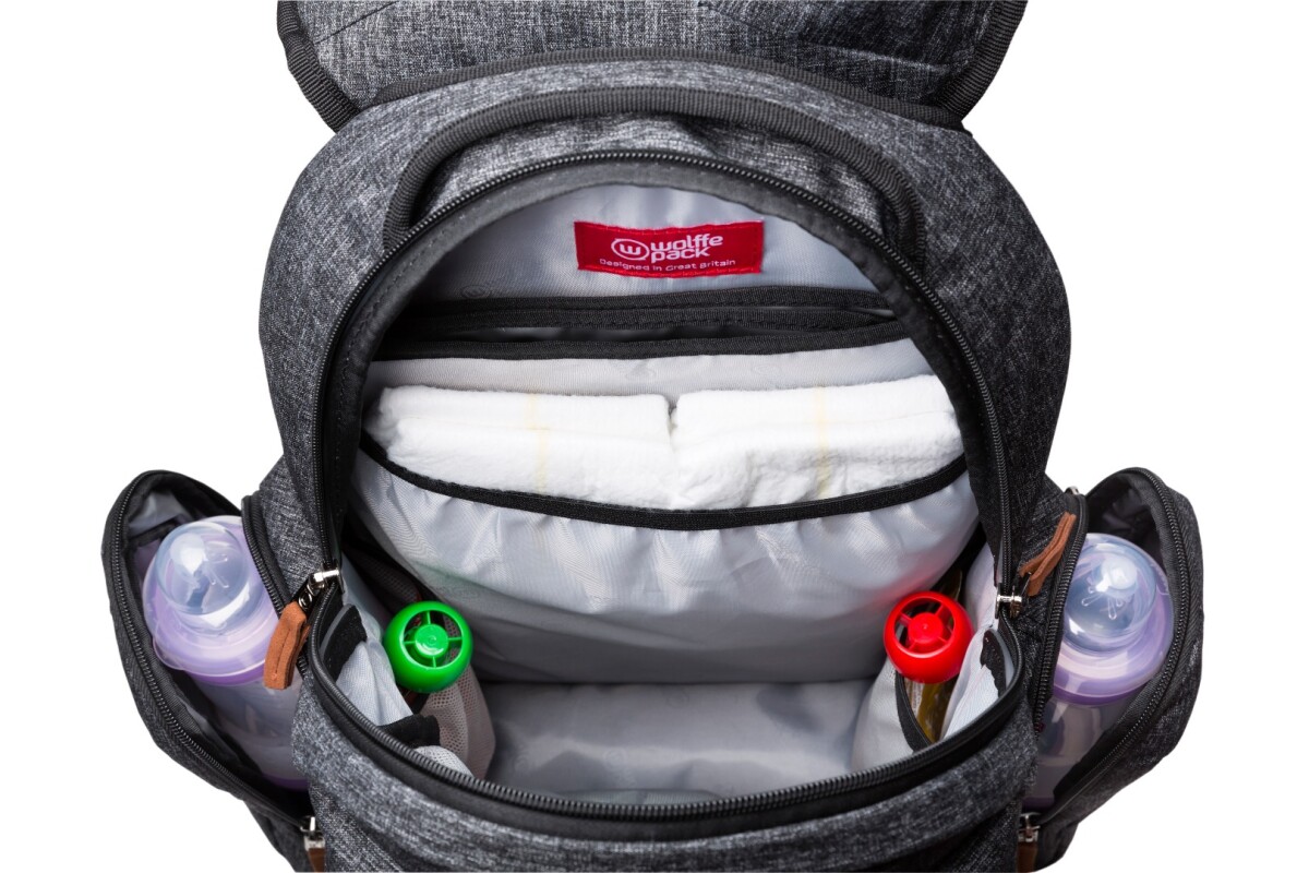 The Wolffepack Luna features two main compartments for baby gear