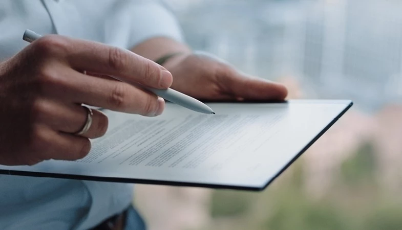 The reMarkable 2 serves as both e-reader and digital notepad