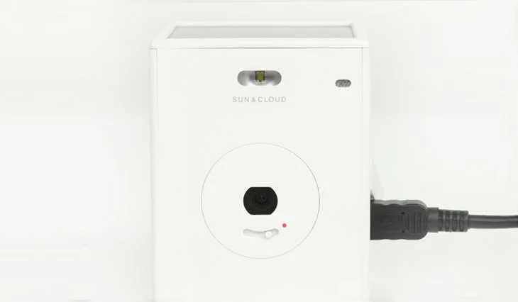 Charging the device's battery via USB will take about 75 minutes