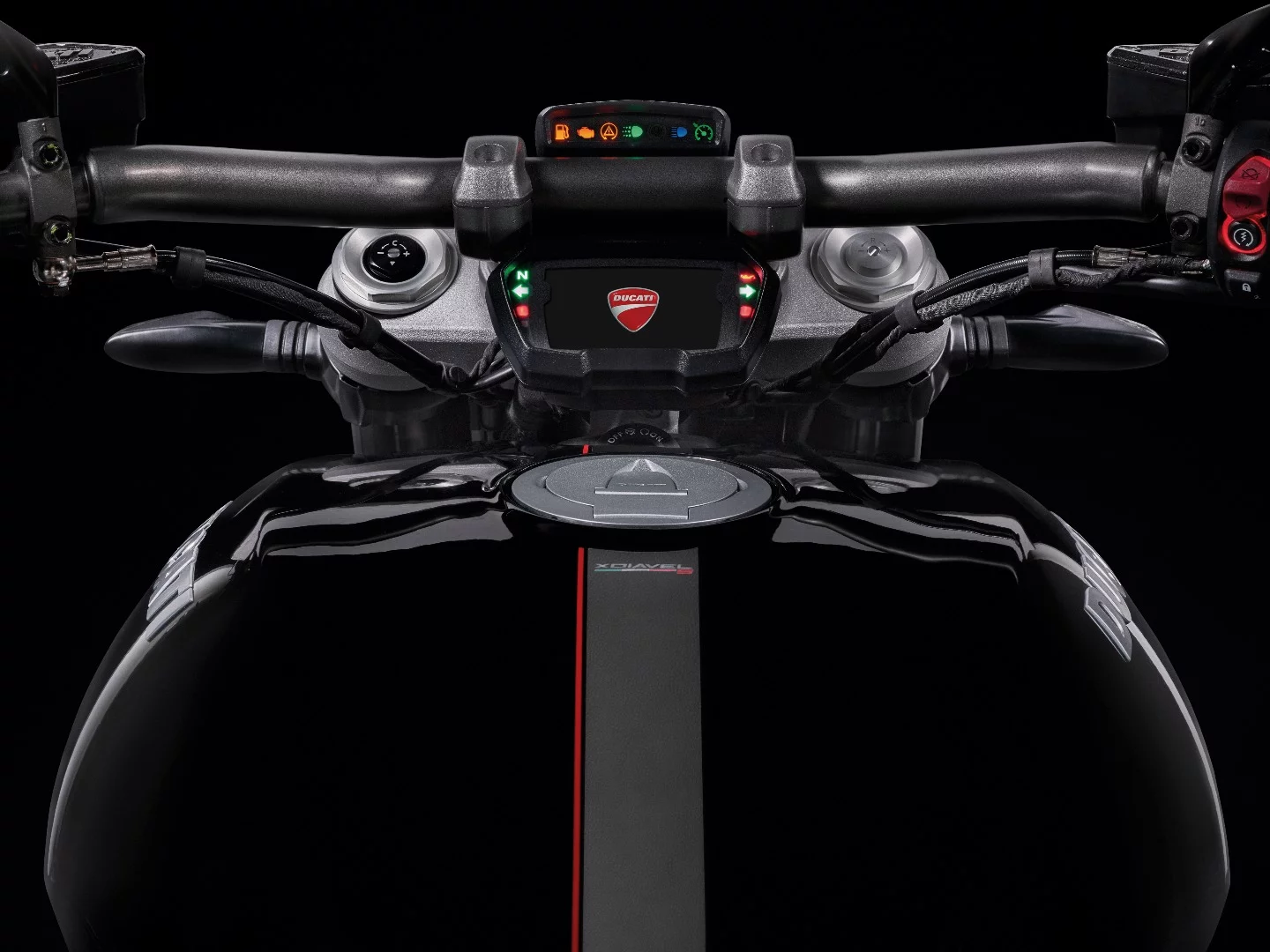 Ducati XDiavel S: twin split dash