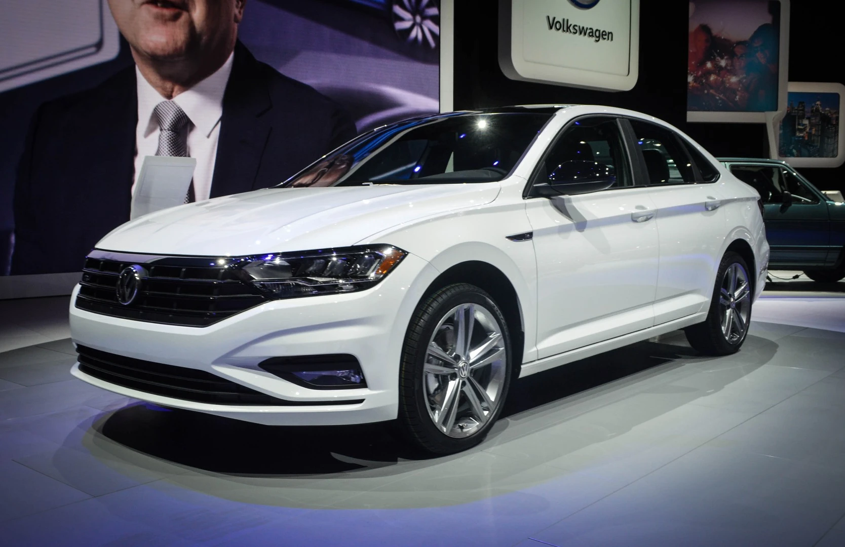 The all-new 2019 VW Jetta R-Line makes its debut