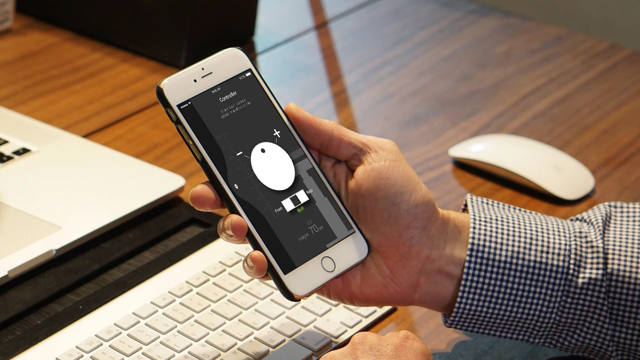The Gaze Desk offers custom pre-sets, routine reminders, statistics, IoT compatibility, and more through its mobile app