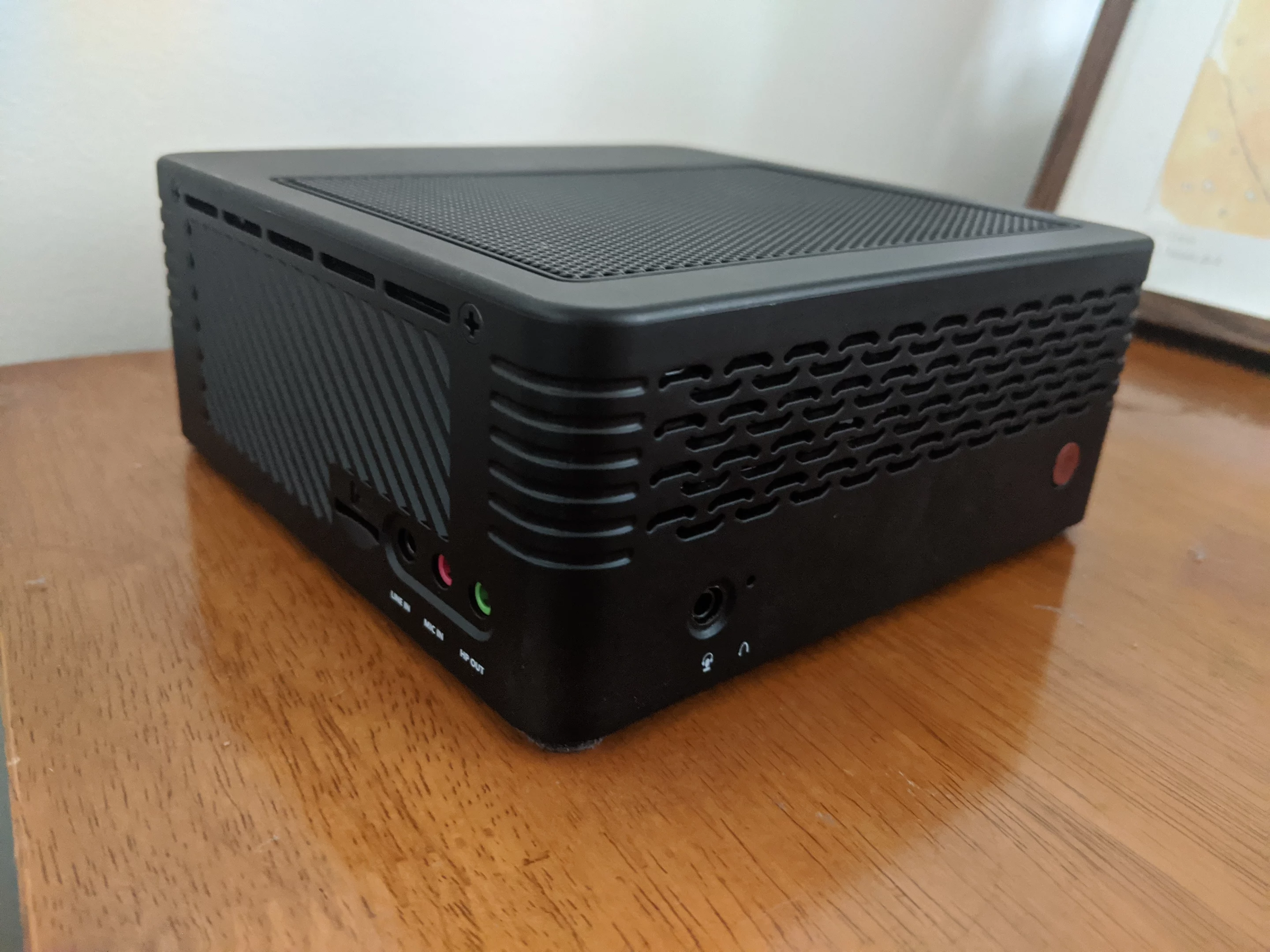 The Minisforum H31G packs a GeForce GTX 1050 Ti graphics card