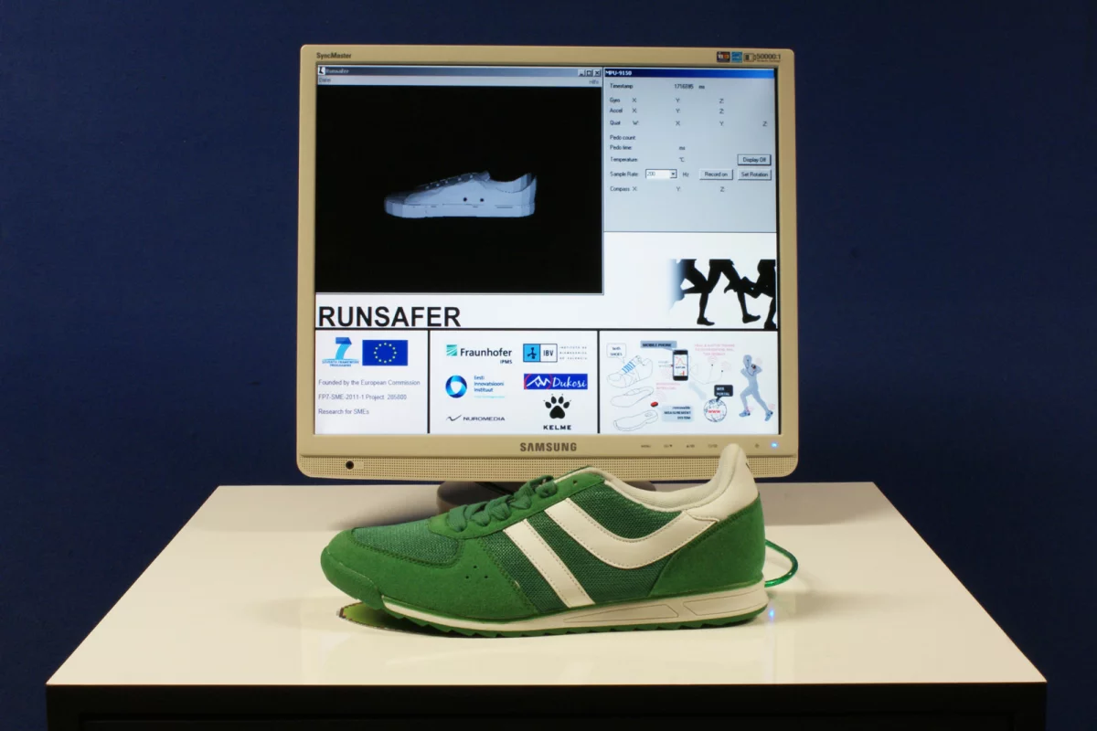 A high-tech running shoe being developed by Fraunhofer has the ability to evaluate a jogger's running form and technique in real-time