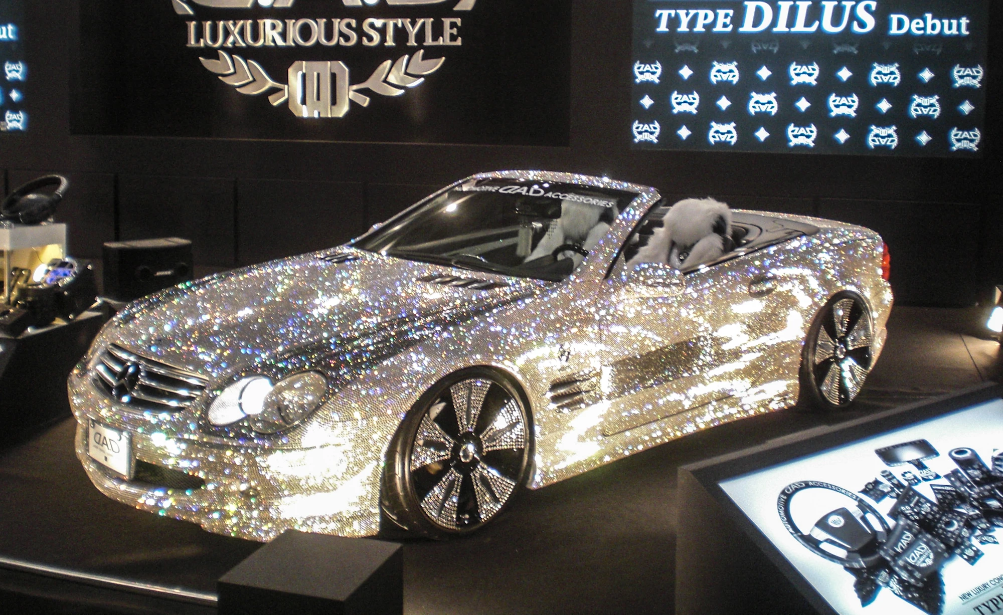 This rather shiny Mercedes SL600 dressed by Auto accessory company D.A.D. (Photo: Stephen Clemenger/Gizmag.com)
