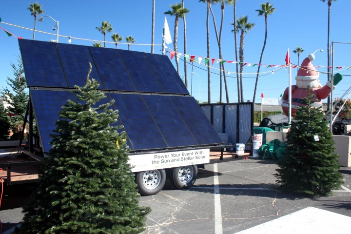 World's first - the Mobile Solar Station powers the perimeter lights and chainsaws to trim customer trees (Image: Stellar Solar)
