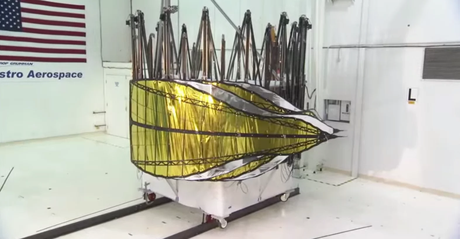 Test version of Starshade folded up (Image: NASA)