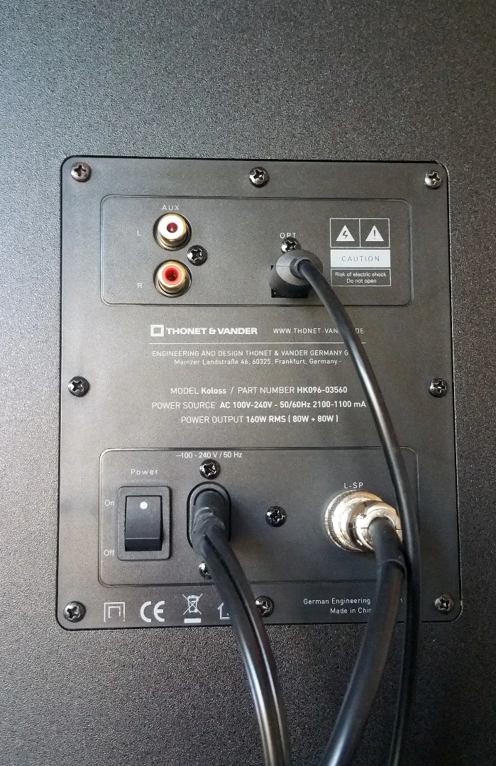 The Thonet & Vander Koloss provides RCA and SPDIF cable inputs in addition to its Bluetooth 4.0 wireless connectivity