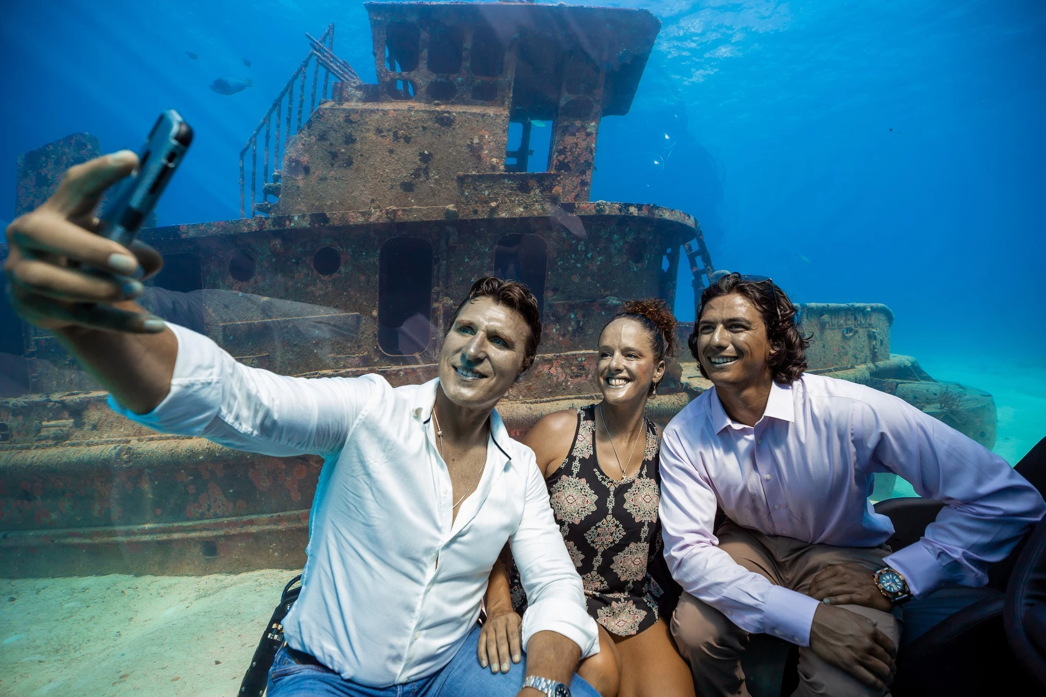 The spacious interior of the 7-person 1650/7, showing just how translucent that acrylic bubble is